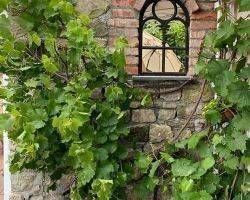 Gartenhaus englisch gotisch Stein Rückbau Baustoffe Klinker Sandsteine Ziegel Balken Dachziegel