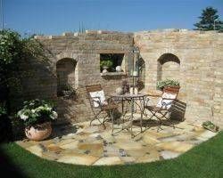 Antike Mediterrane alte Ziegel Klinker Mauersteine Ruine Optik Terrasse Gartengestaltung
