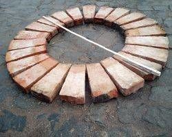 Antike Rückbau konisch Rund radial Brunnen Bogen Ziegel terracotta Feldbrand handgestrichen