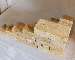 Historische Ziegelsteine rustikal original Backstein mediterran Landhaus Loft urig