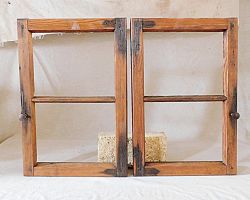 altes historisches Holz Stall Schuppen Bauernhaus fenster Dekoration rustikal Landhaus shabby chic vintage