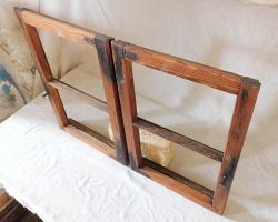 altes historisches Holz Stall Schuppen Bauernhaus fenster Dekoration rustikal Landhaus shabby chic vintage